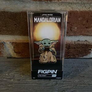 NWT Star Wars The Child FigPin